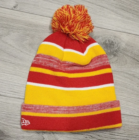 NEW NFL Kansas City Chiefs Striped Beanie with Pom Puff - Picture 5 of 7